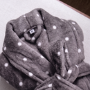 Roupão Plush Flannel Poá Corttex Aconchego Manga Longa Macio Unissex