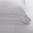 Fronha King Buddemeyer Damask Stripes com 3 Abas e Ajour – Cinza
