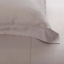 Fronha King Buddemeyer Damask Stripes com 3 Abas e Ajour – Kaki