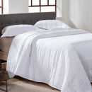Porta Travesseiro Kacyumara Square Matelassê Branco 50cm x 70cm