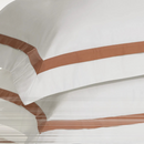JOGO DE CAMA 4 PECAS VERCELLI BRANCO/SOLARE 2,40x2,80cm Queen TRUSSARDI 300 FIOS