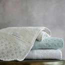 Toalha de Rosto com Aplicação Lovely 48x90 cm Cor Branco 100% Algodão